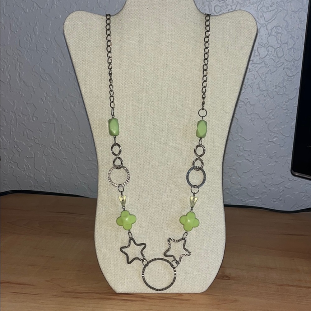 Chic Long Whimsical Silver and Green Star Necklace
